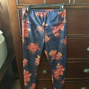 Athletic pants and sports bra set worn once